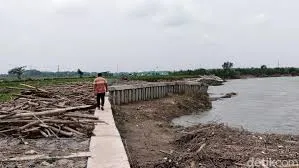Baru Seumur Jagung, Jembatan Balenrejo–Sidobandung I di Suwaloh Rusak Parah, Warga Soroti Kualitas Pekerjaan